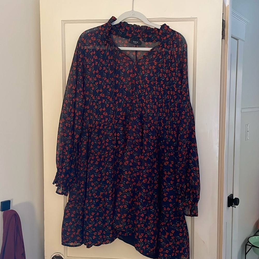 Women’s VICI Ditzy Floral Tiered Mini Dress Navy Blue Size L